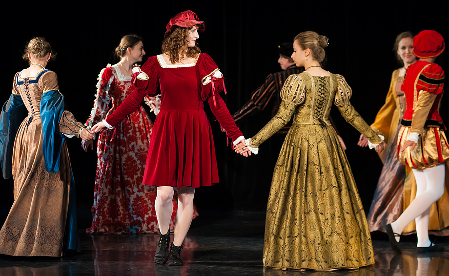 Capella Nicopolensis z Mikołowa - Interwał (Korowód – VIII Spotkania z Tańcem Dawnym)